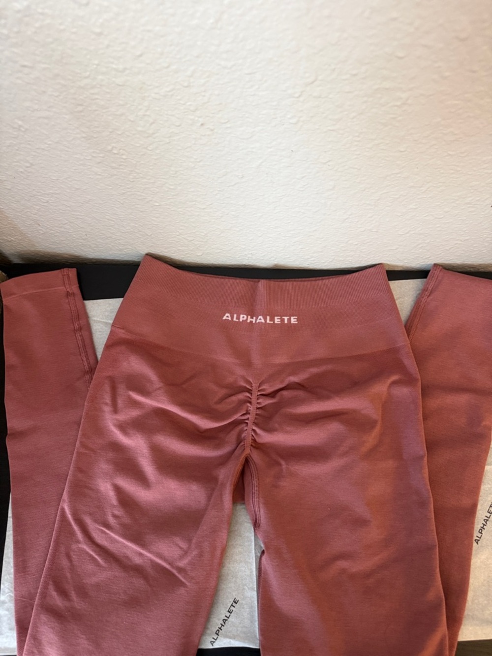 Alphalete Scrunch Front High-Waist Leggings in Rose Mauve